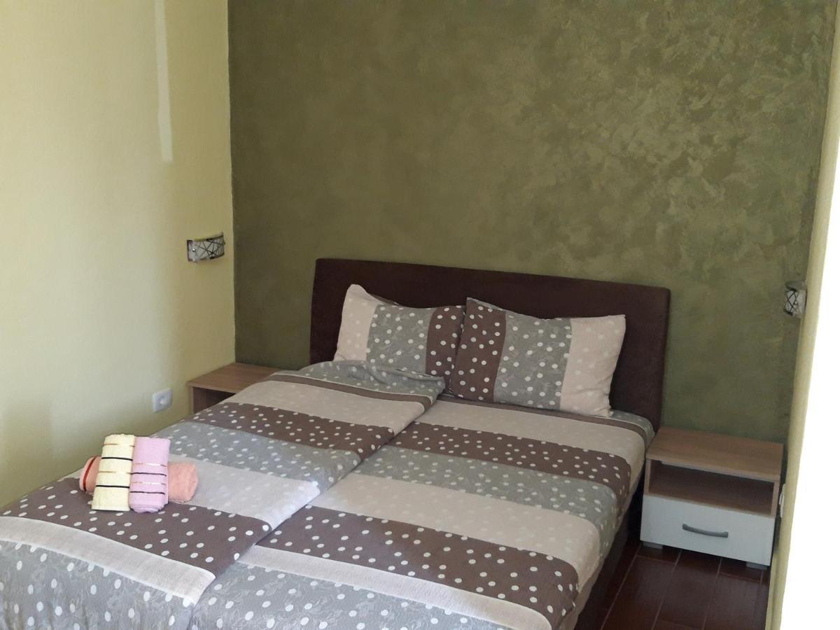 Kazablanka Rooms Aerodrom Susunja Buitenkant foto